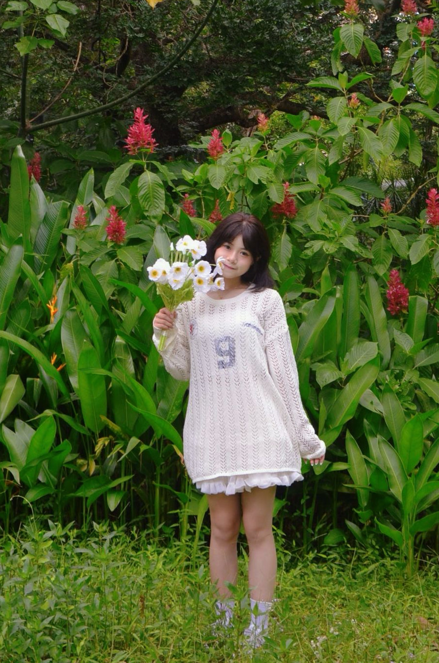 White jersey knit top